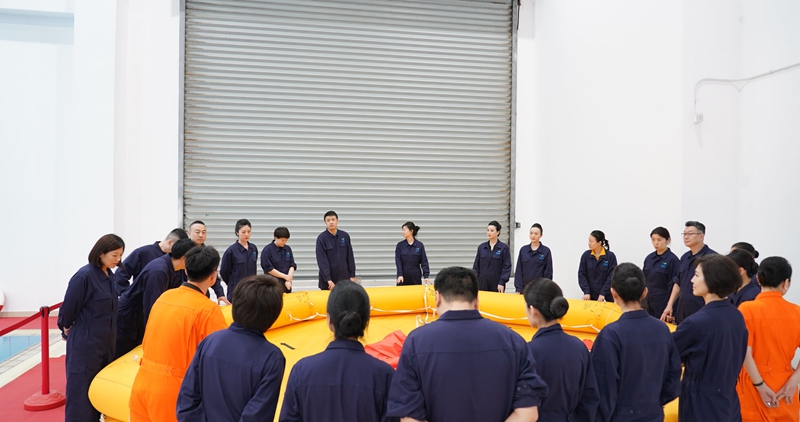 3. C909应急救援指挥机改装差异训练.jpg